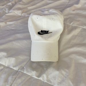 White Nike baseball cap one size!